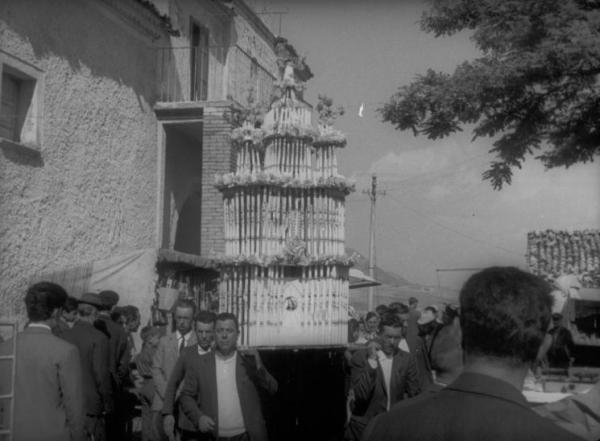 04 I cinti in processione