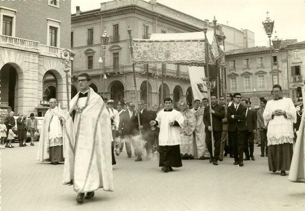 076 Processione del Corpus Domini